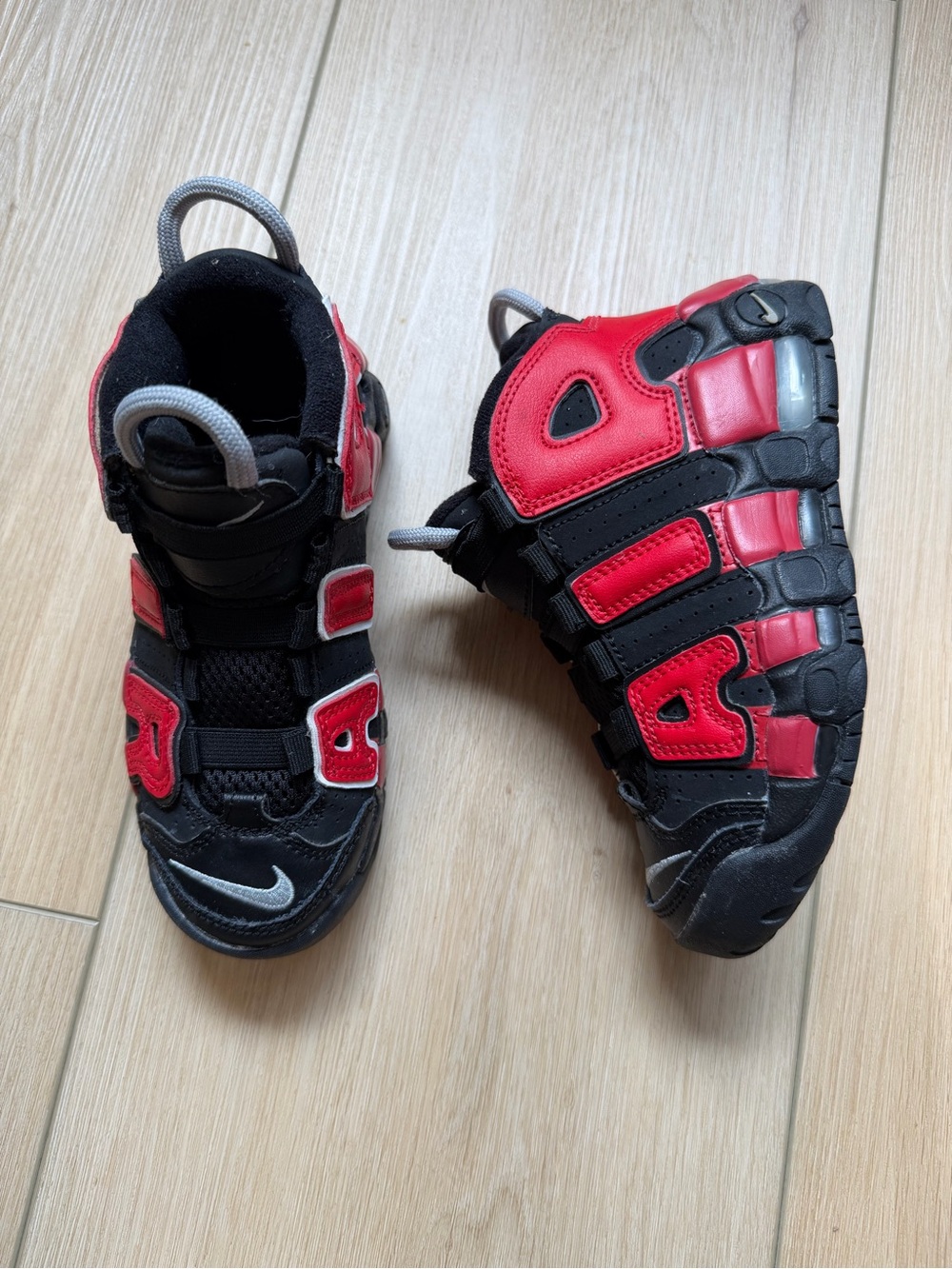 Kids Nike Air More Uptempo Shoes size 11.5c